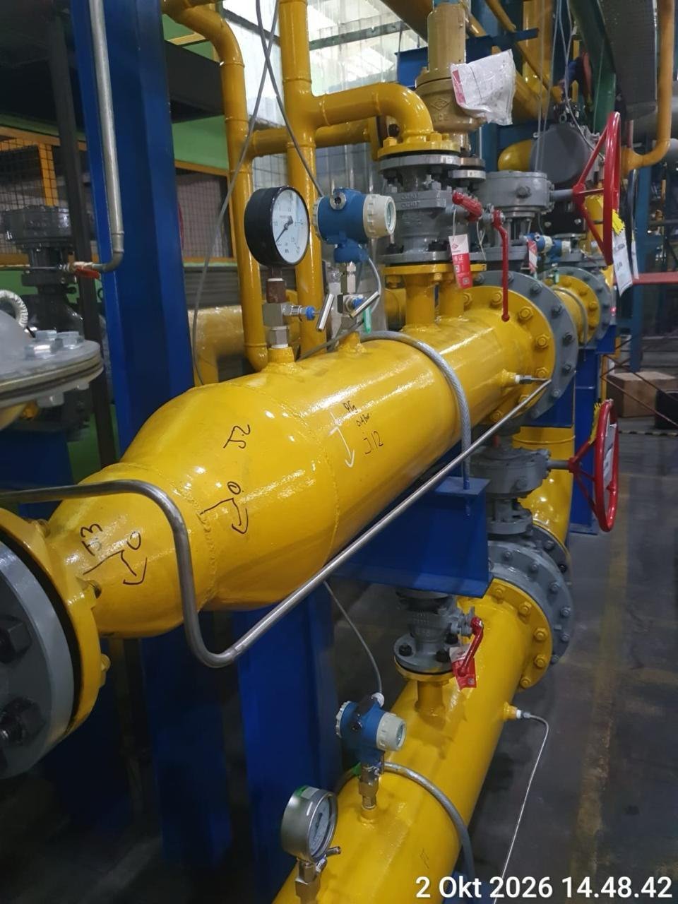 Gas regulator station with pressure gauges